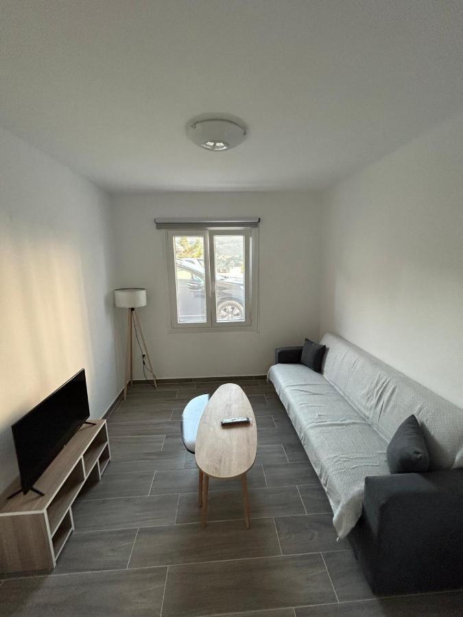 Dk Square Apartment Andros Town Ngoại thất bức ảnh